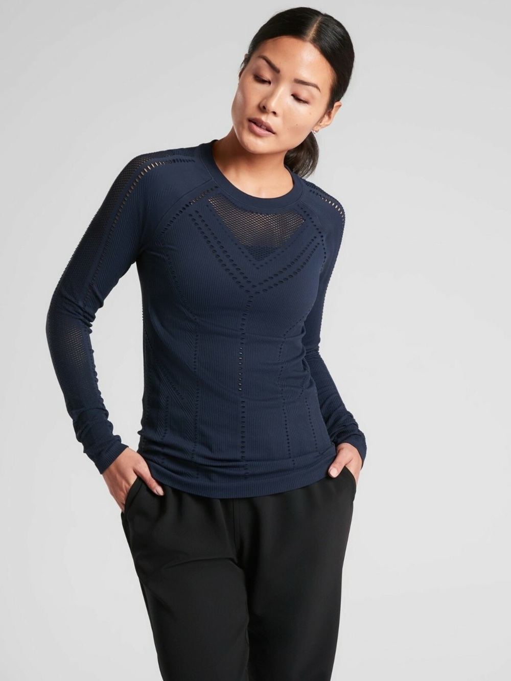 Nwot Athleta Navy Blue Oxygen Seamless Long Sleeve Mesh Workout Top Size Medium